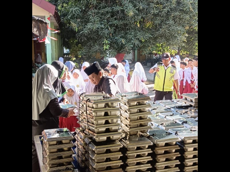 MBG SD NEGERI 8 MIMBAAN